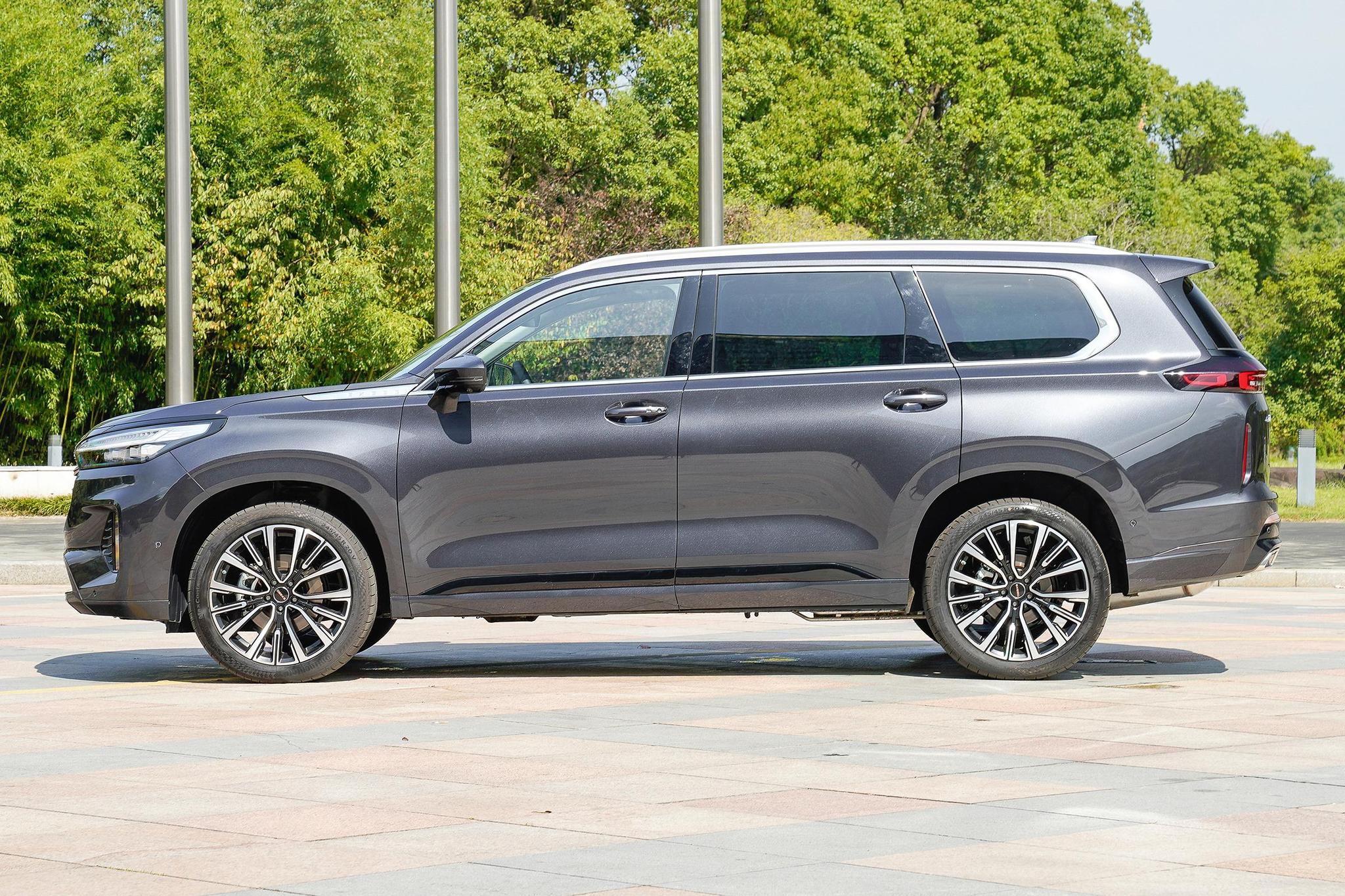 20万左右买中大型SUV，这3款是首选，2.0T配四驱，家用自驾两不误