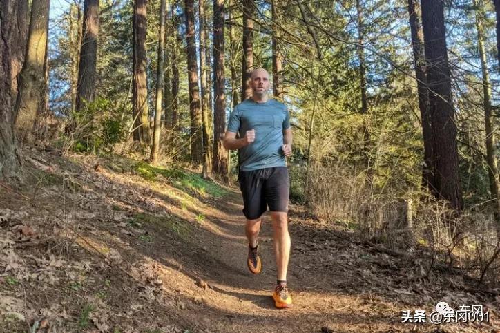 2023新款男士户外越野跑鞋,2022年男款跑步鞋推荐