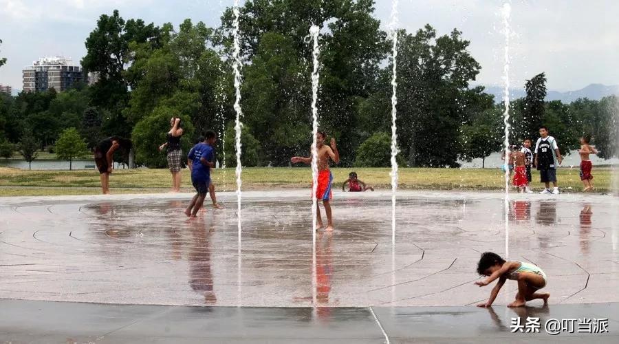 小孩玩健身器材死亡后续,小男孩玩健身器材时夹骨折