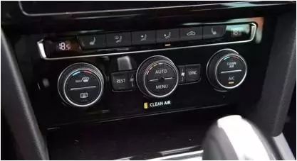 防止车窗玻璃起雾的小妙招,冬天车窗侧玻璃起雾怎么快速除掉