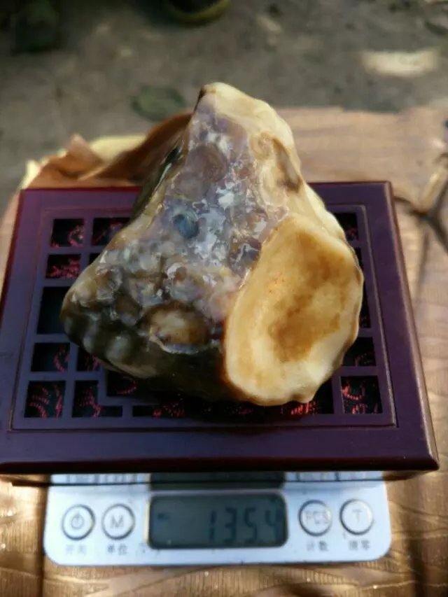 新疆罗布泊有戈壁石吗,新疆罗布泊哪些石头比较值钱