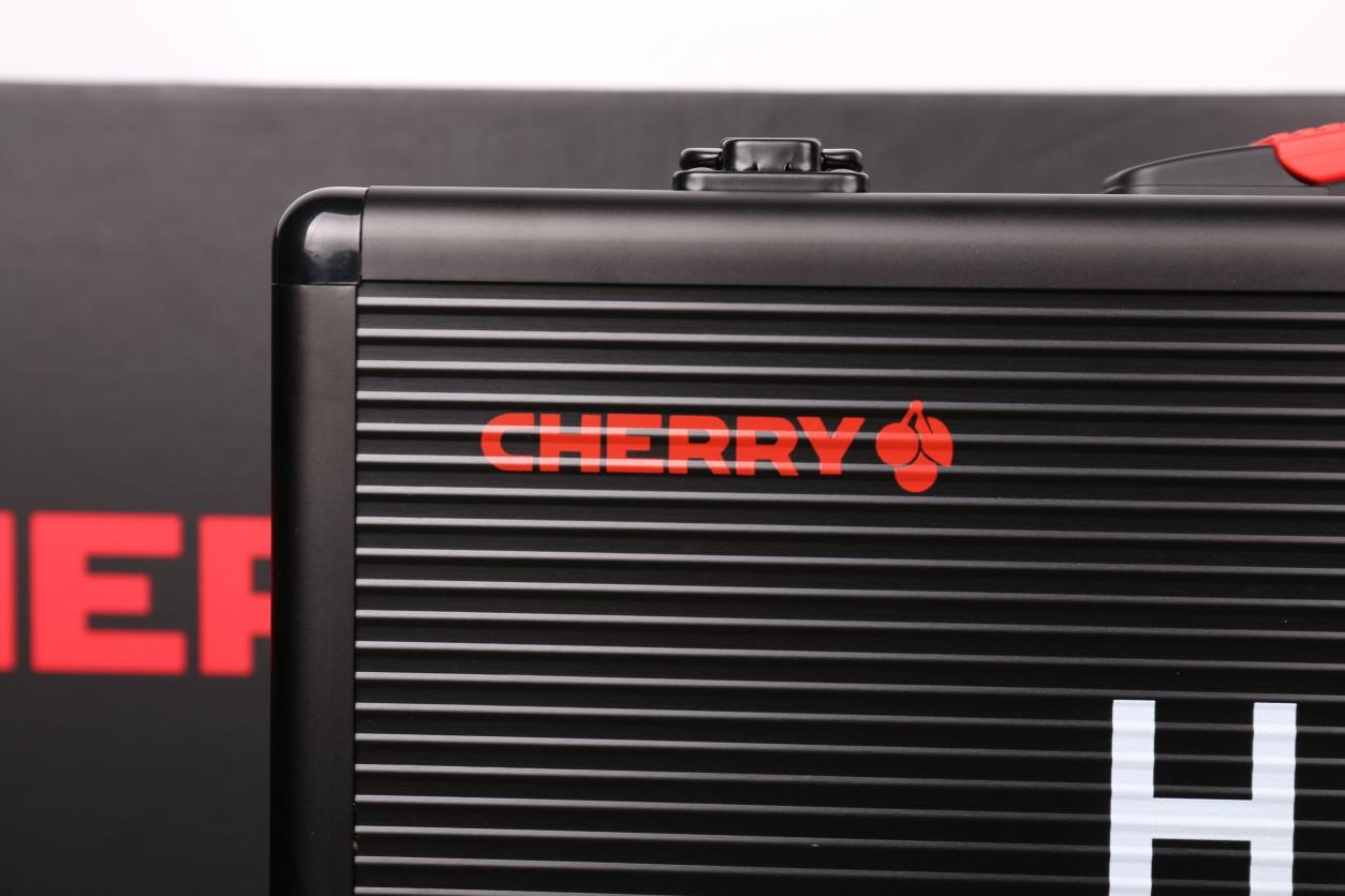 荣耀联名机械键盘怎么样,荣耀机械键盘推荐