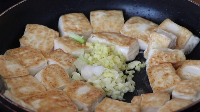 瘦肉炒豆腐简单做法,如何做好吃又简单的猪肉炒豆腐