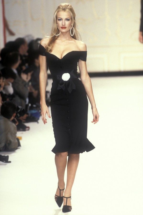 美若天仙却遭家暴毁容,荷兰顶级超模沦落为夜店女郎