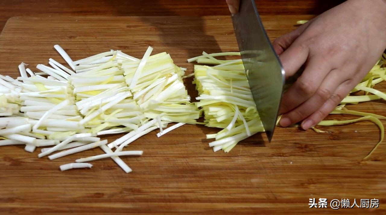 春天春卷的制作过程,春卷怎么吃好吃又简单