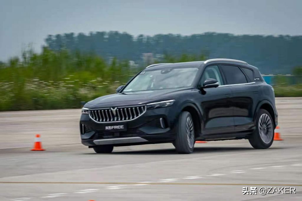 造车新势力入场就做豪华车,国家队入场了吗