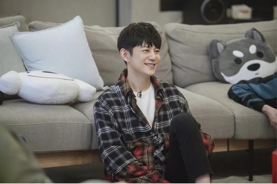 卫视主持人麦克风,人人都有麦克风什么梗