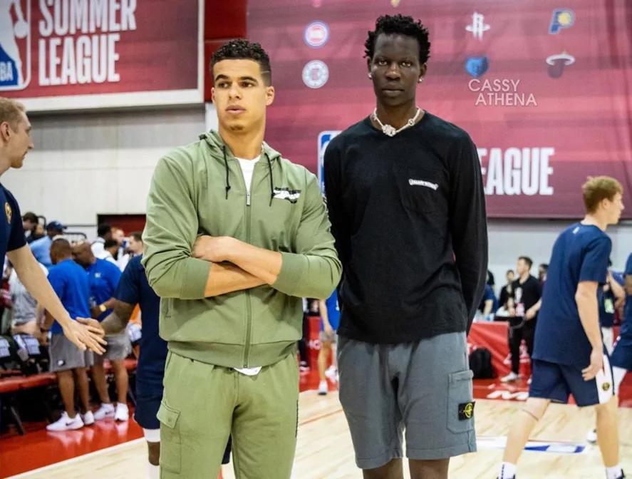 2米13的小前锋,2米18小前锋