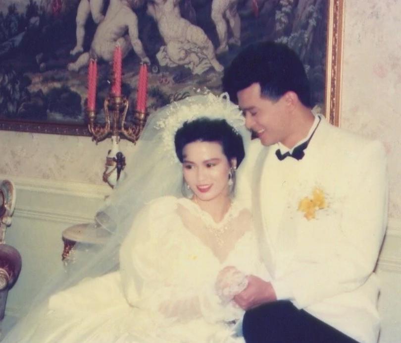 黄日华很专一,黄日华谈初恋视频