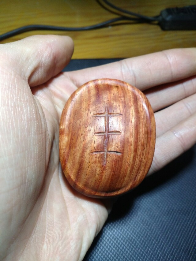 木雕富甲天下手把件制作视频,木雕入门教学简单小件