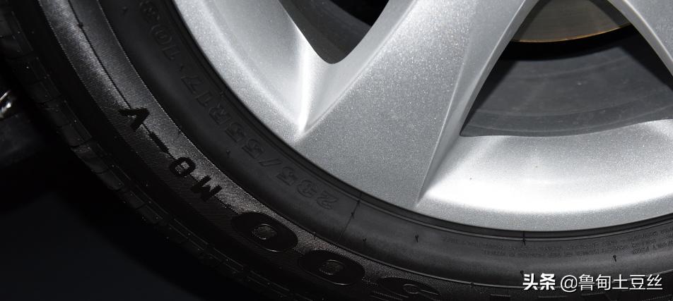 奔驰威霆轮胎升级,威霆升级轮毂案例