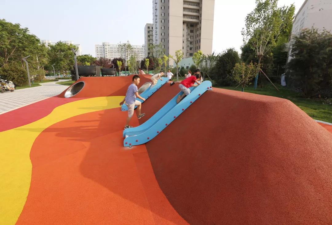 遛孩子去公园,遛娃去公园