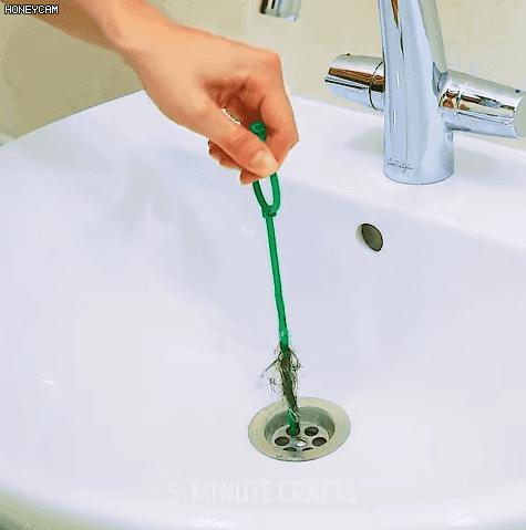 不锈钢楼梯扶手油污清洁小妙招,清洁厨房纱窗油污的小妙招