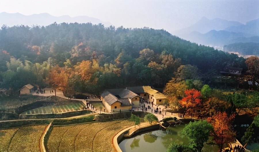 毛主席堂弟毛泽连:活到1995年才去世,用手摸着种菜,拿35元补贴