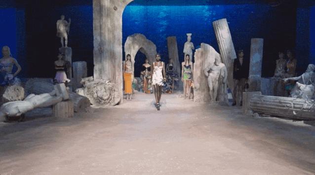 versace ss22鏄ュ (versace ss 2016)