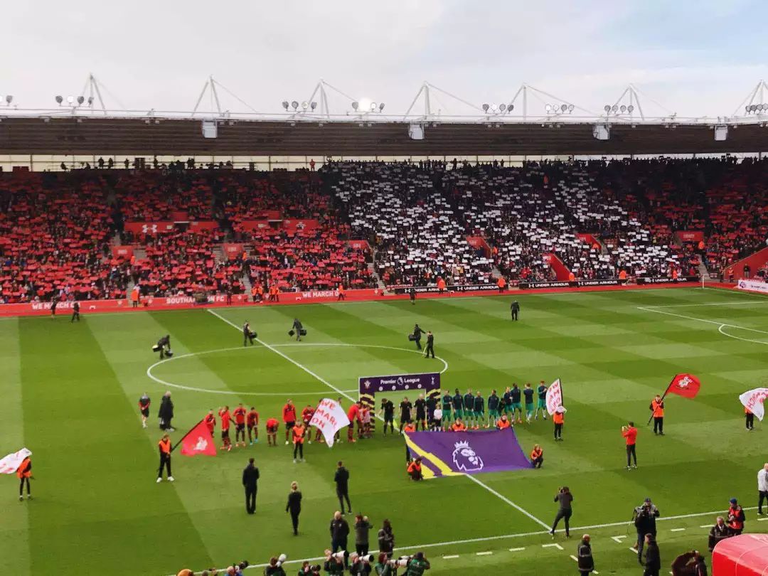 十天里，我在英国看的四场足球赛，竟然有些中国味？|三明治