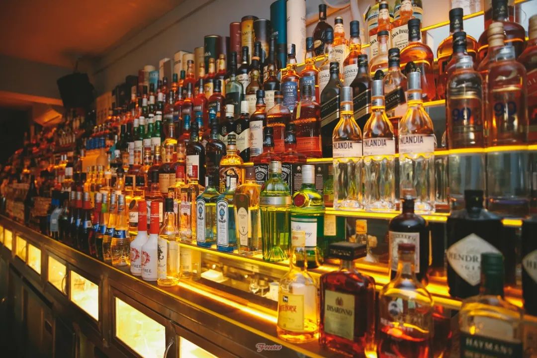 海口小众酒吧指南|放下手机,跟我喝酒去