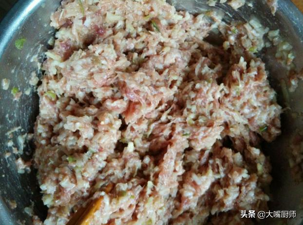 包饺子萝卜馅是焯水还是不焯水,调萝卜肉馅的正确方法
