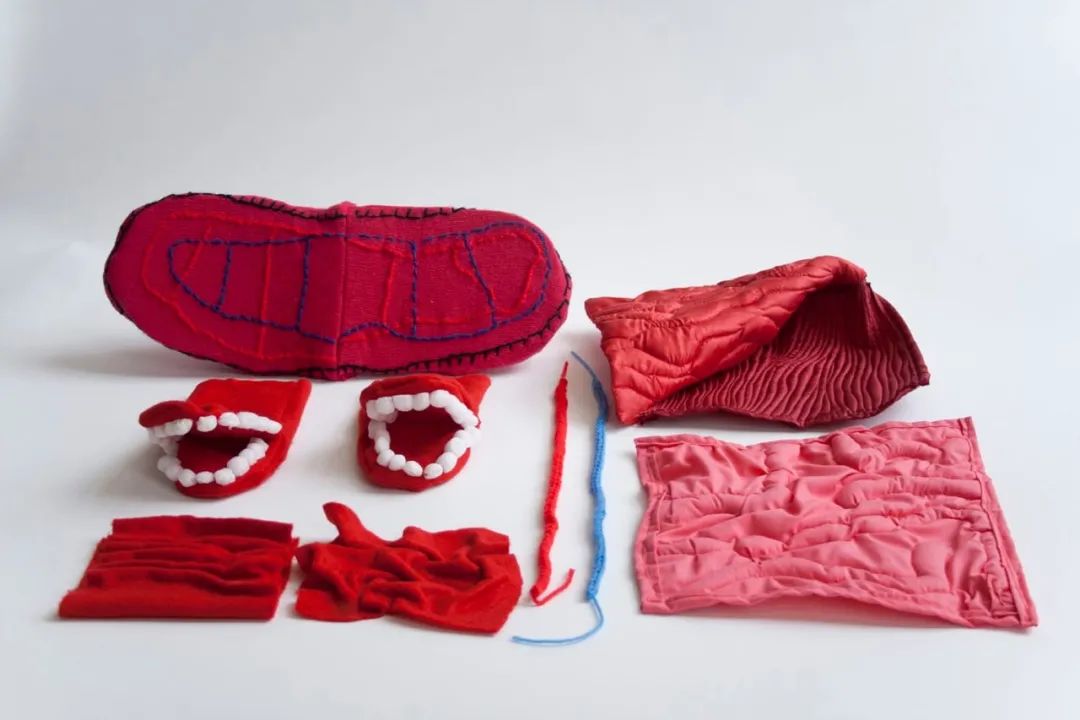 与POPMART合作，这位设计师来自坎伯韦尔插画专业