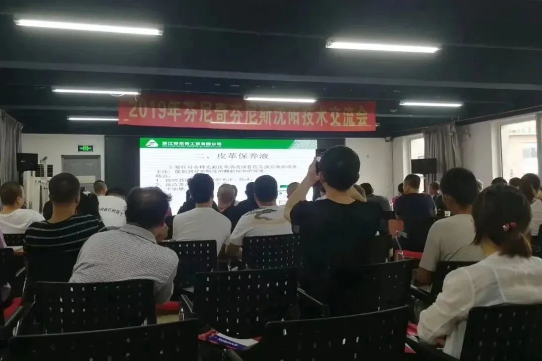 郑州90后男孩创业成功案例,郑州90后男孩创业干修鞋