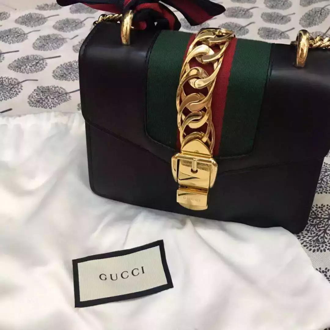 日常实用的大牌包包有哪些,大牌包包入门推荐百搭一千左右