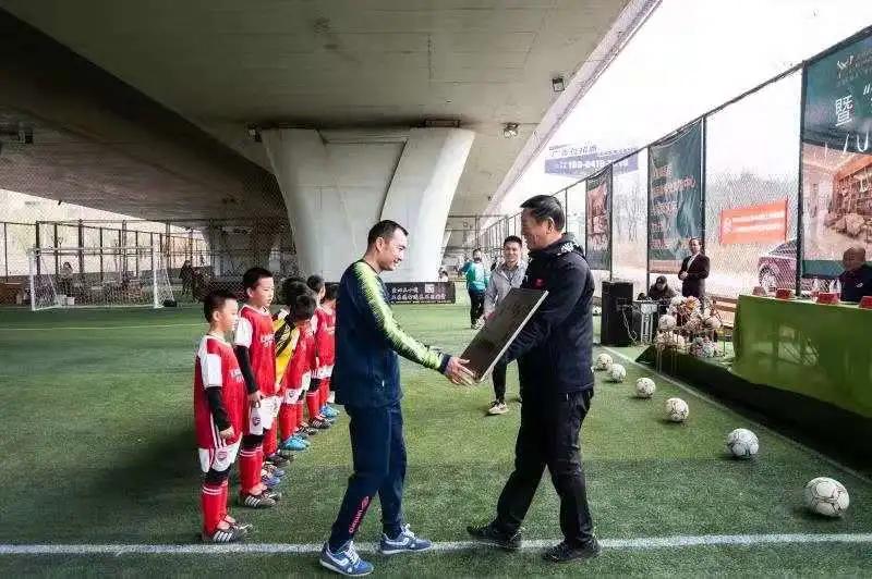 中国职工足球联赛（东北赛区辽宁省辽阳市赛区赛）暨“美兆杯”第二届辽阳市业余七人制足球联赛在文圣区开幕