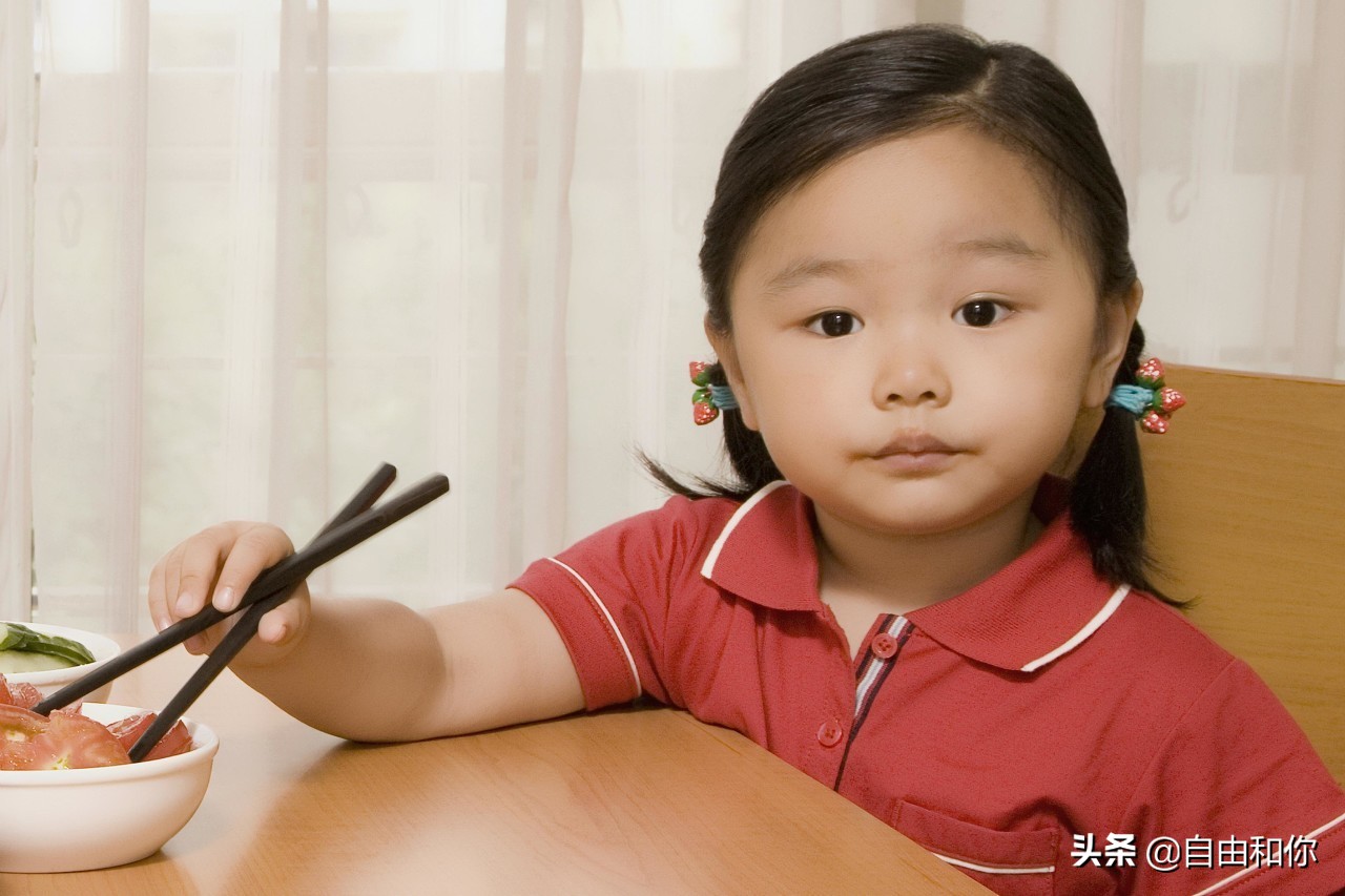 八岁孩子磨人怎么办,娃儿太磨人简直要崩溃了