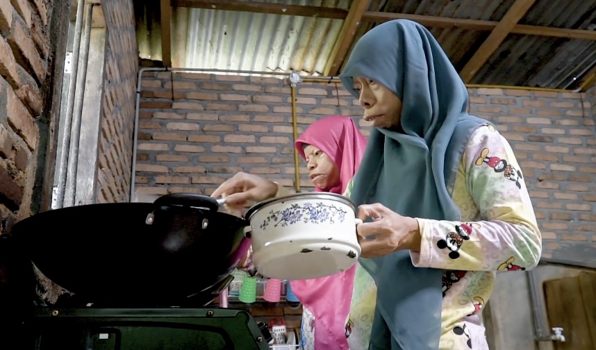 印尼兄妹酷似三星堆,印尼四兄妹怪异长相