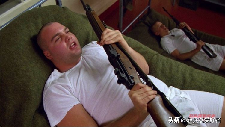 神级反战电影：战场无诗意，全金属外壳也拯救不了荒芜的灵魂