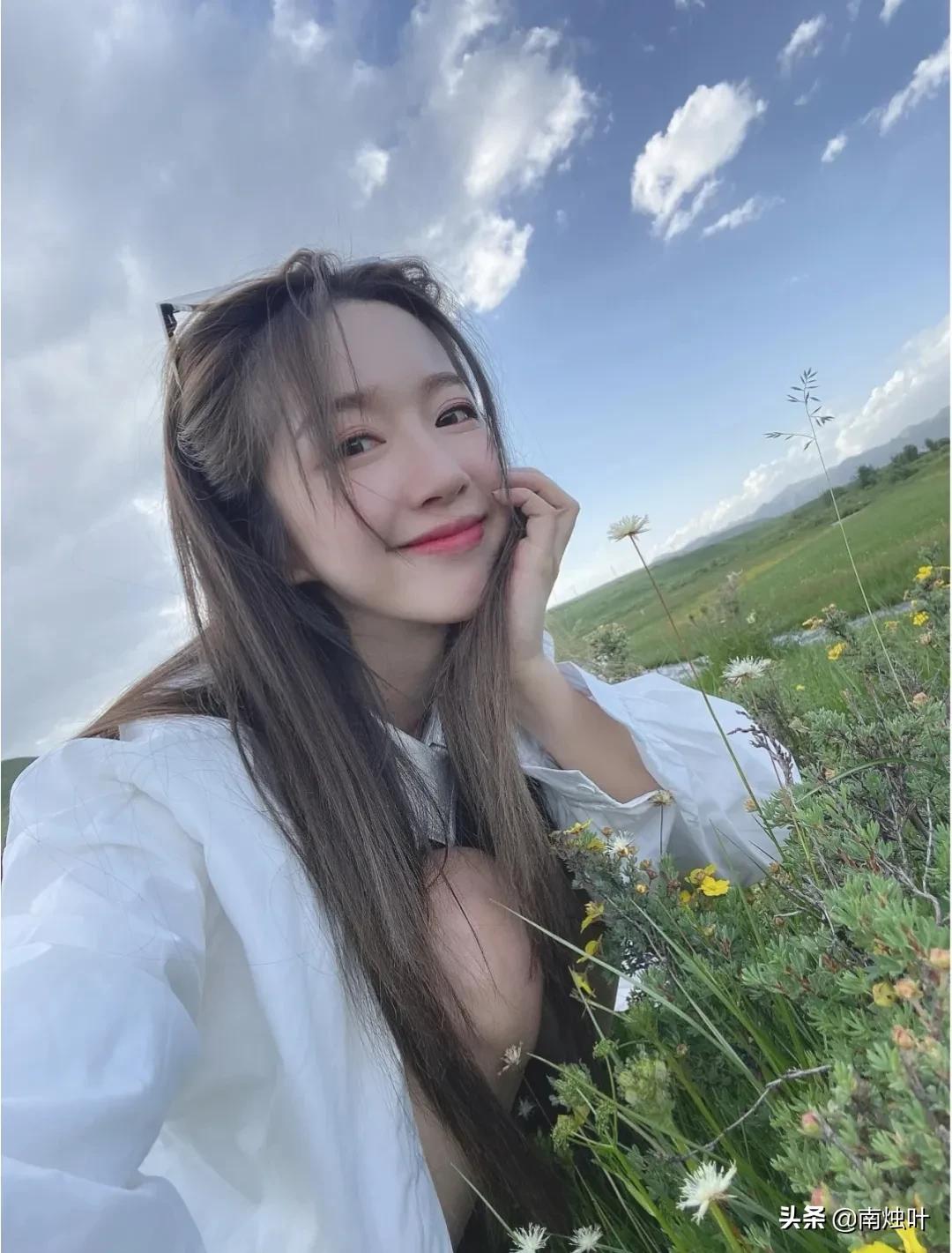 超级显白酷感爆棚的发色推荐,女生好看的偏冷绿调雾感发色