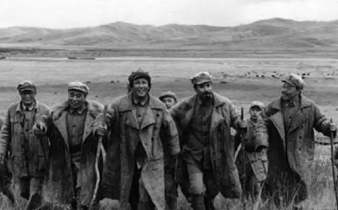 今天是你的生日我们要纪念您,今天是你的生日我衷心祝福您