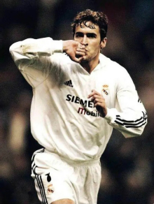 西班牙足球黄金一代劳尔,世界足坛传奇人物有哪些