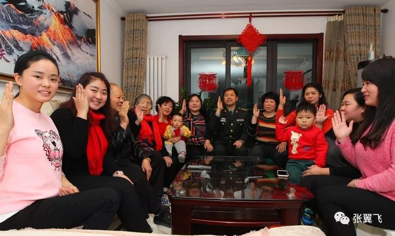 正能量让我们身边充满阳光温暖,正能量让人积极向上