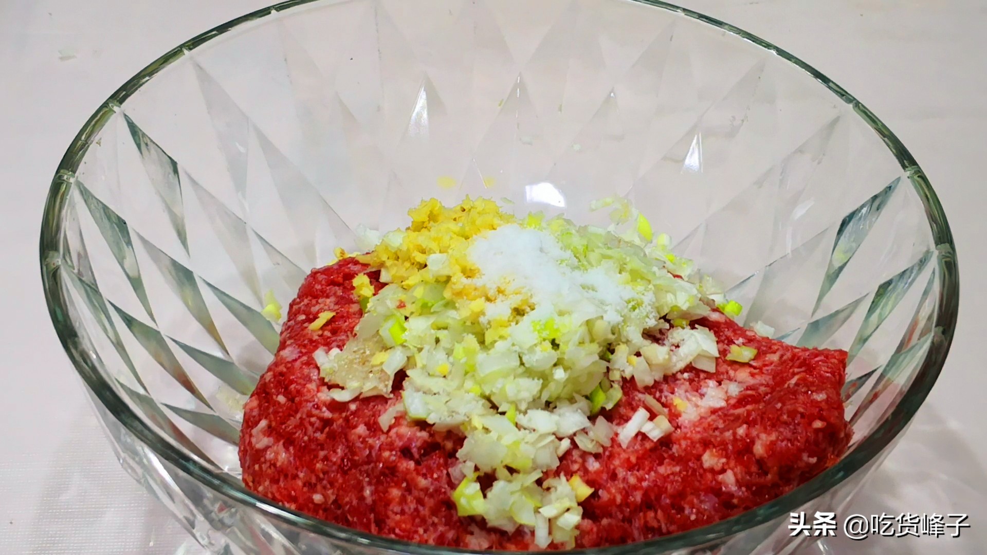 调肉馅饺子时,记住“3放3不放”,肉香十足味道正,多汁没腥味