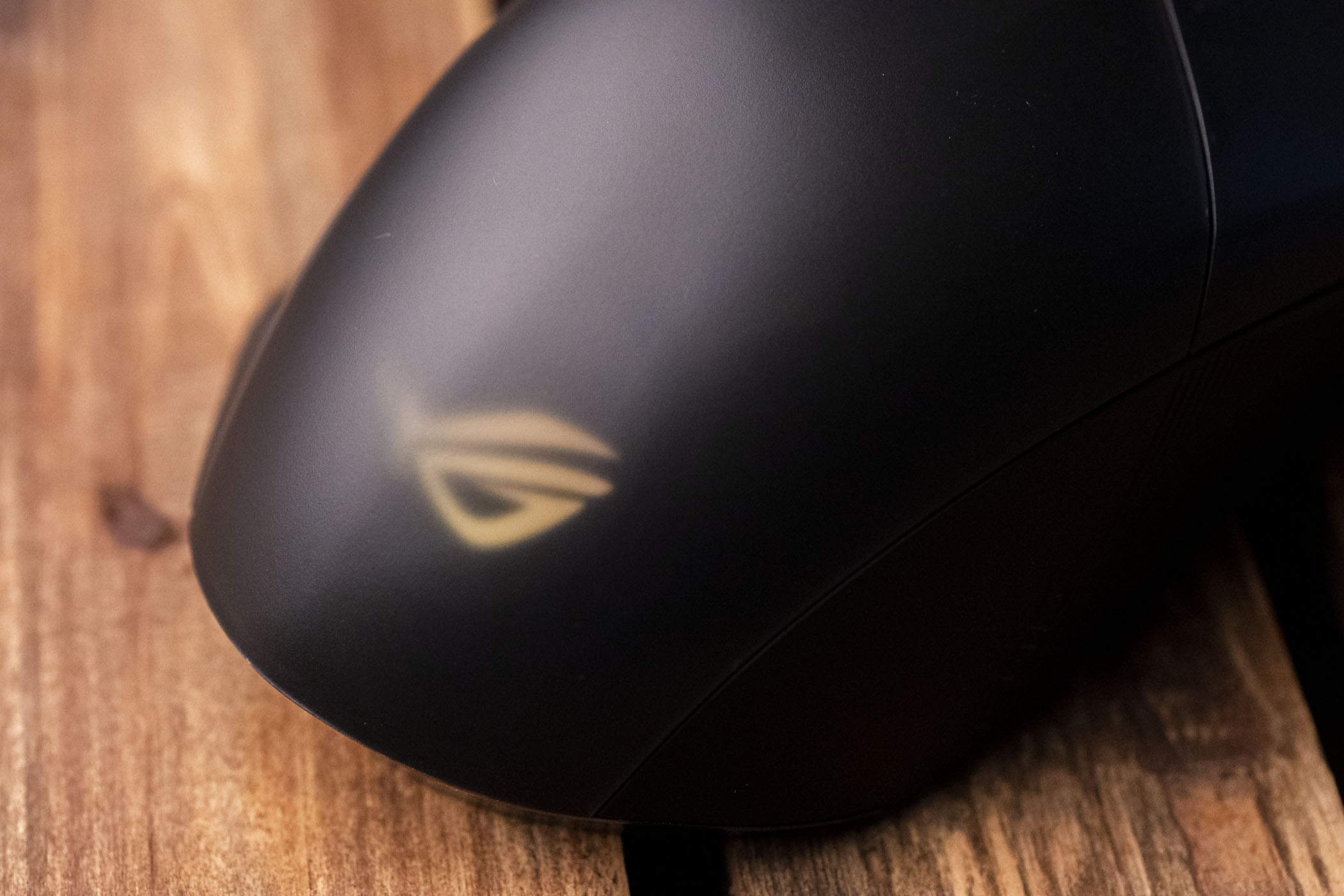 华硕rog魔刃鼠标,华硕rog月刃鼠标测评