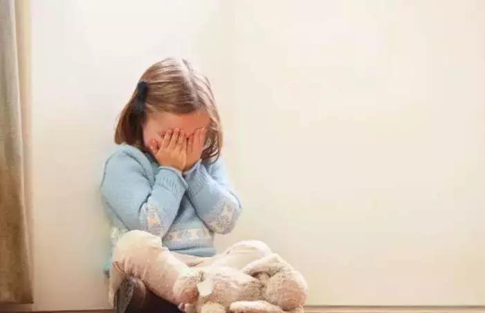 孩子害怕父母该怎么去引导,父母害怕孩子的哪些问题