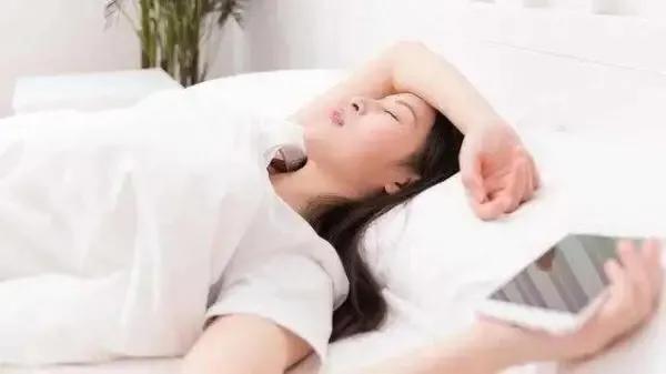 孕妇玩手机怎么保护胎儿,孕妇玩手机怎么防辐射