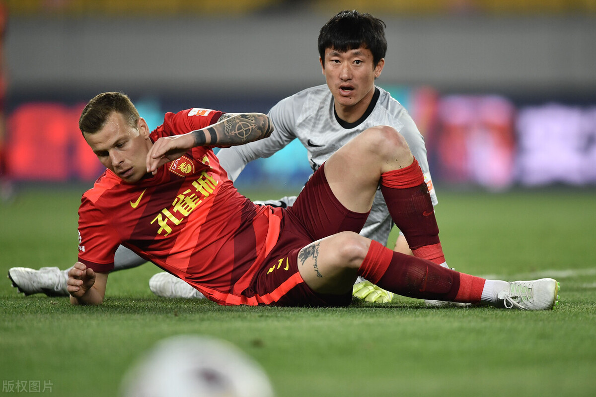 申花与河北比赛结果,申花拿伤病借口输球遭球迷狂怼