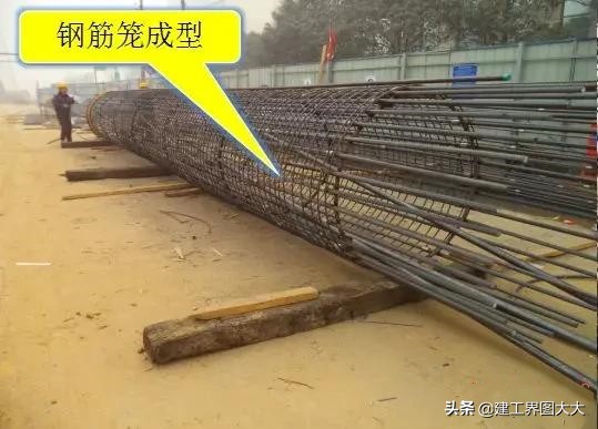 打桩塌孔原因,桩基钢筋笼变形怎么处理