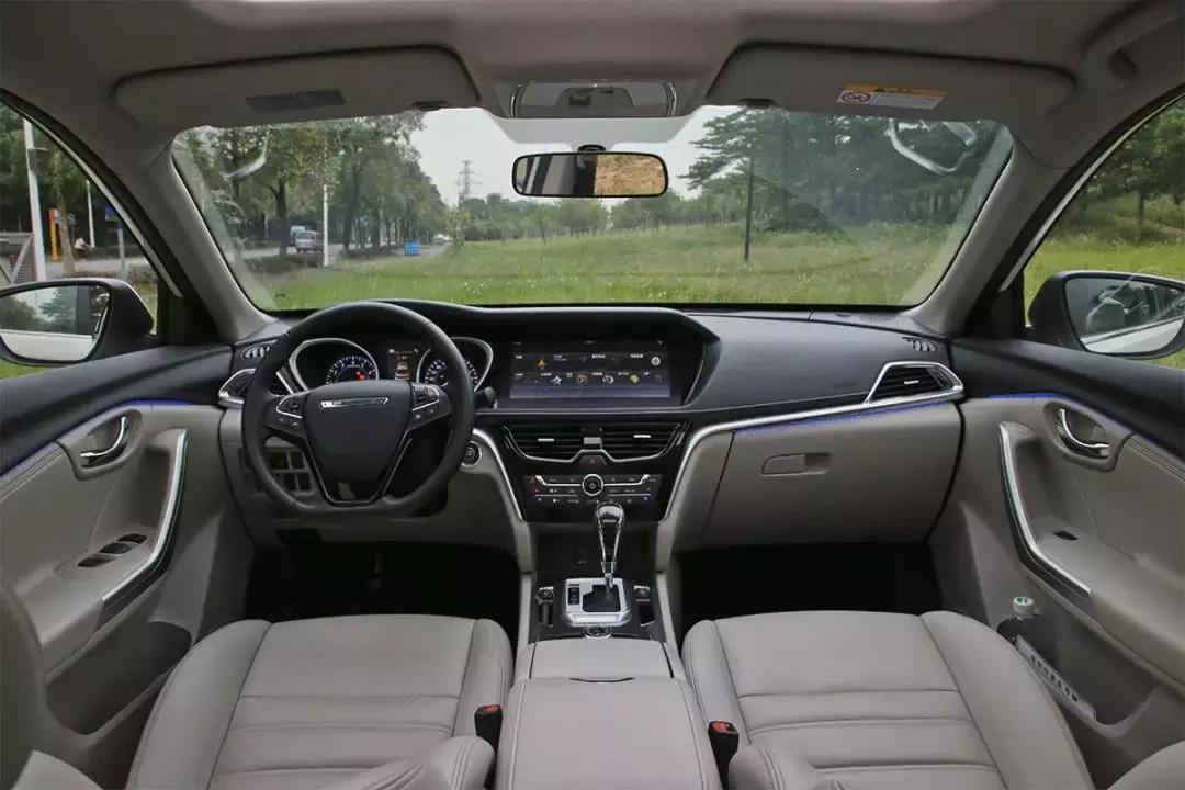 宝马x6性能测试不负运动之名,2019年第三代新宝马x6测评