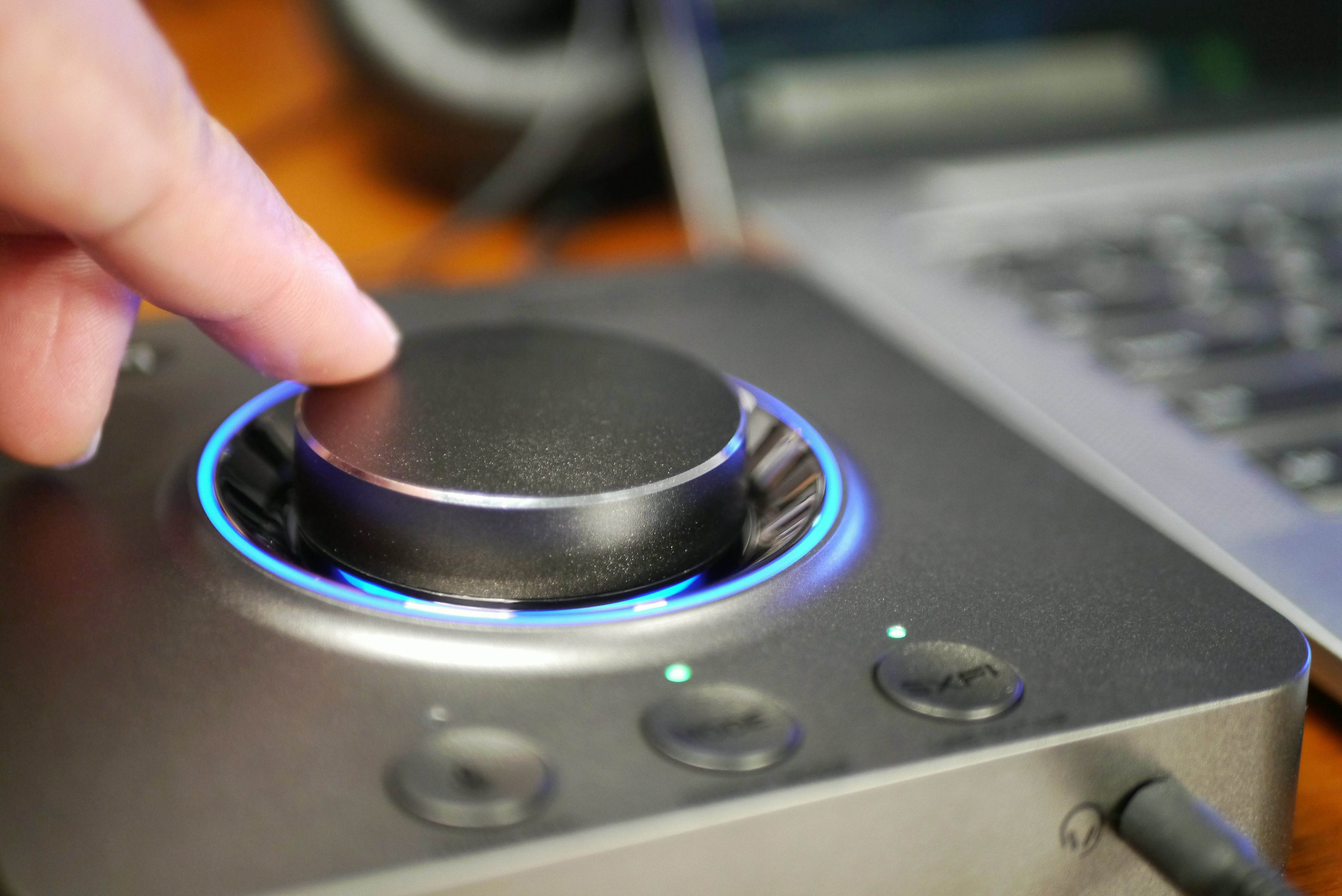 鍒涙柊soundblastervx5.1澹板崱,soundblasterx4澶栫疆澹板崱