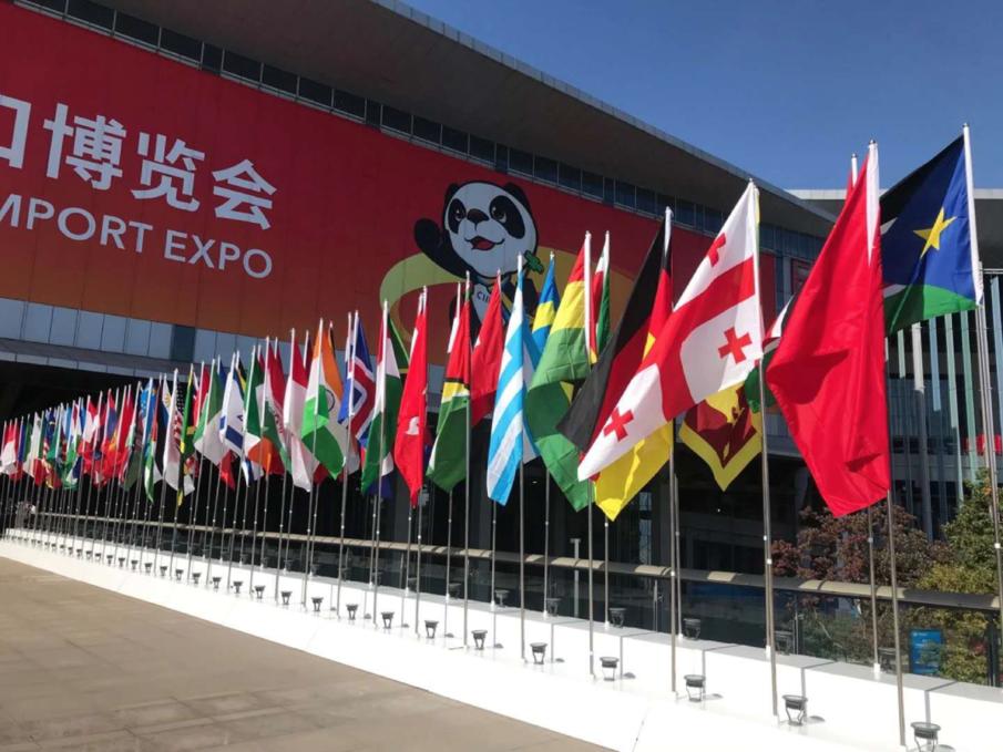 车企在进博会拿出真实力，比价值2.5亿元的黑钻更值得一看