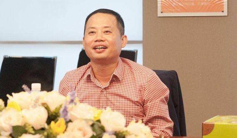 穷小子白手起家成为亿万富翁,穷小子靠自己创业赚钱上亿