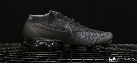 开车哪些鞋子不能穿,开车穿什么鞋比较危险