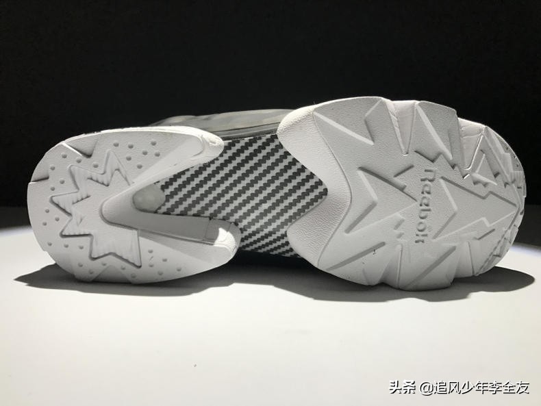 锐步充气鞋靠谱吗,锐步充气鞋值得入手吗