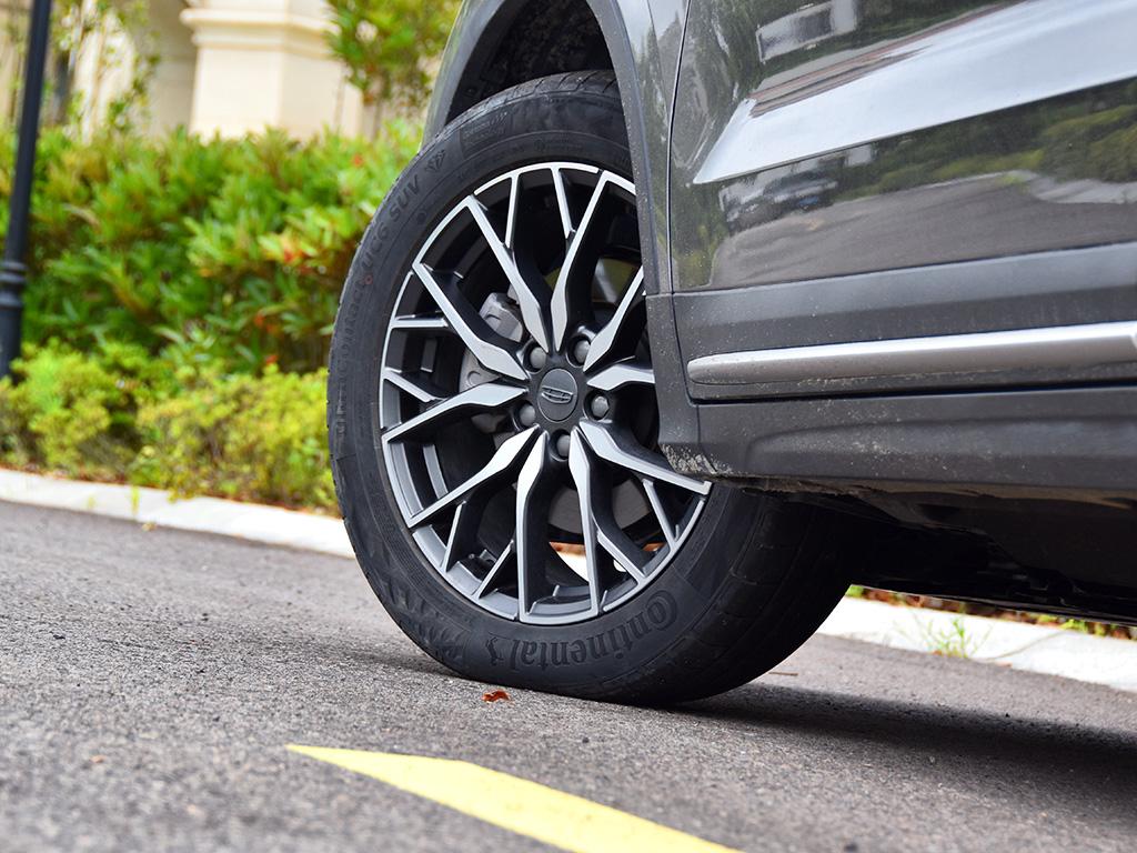 同级别杀伤力太强实拍吉利博越pro,吉利博越pro的爬坡能力