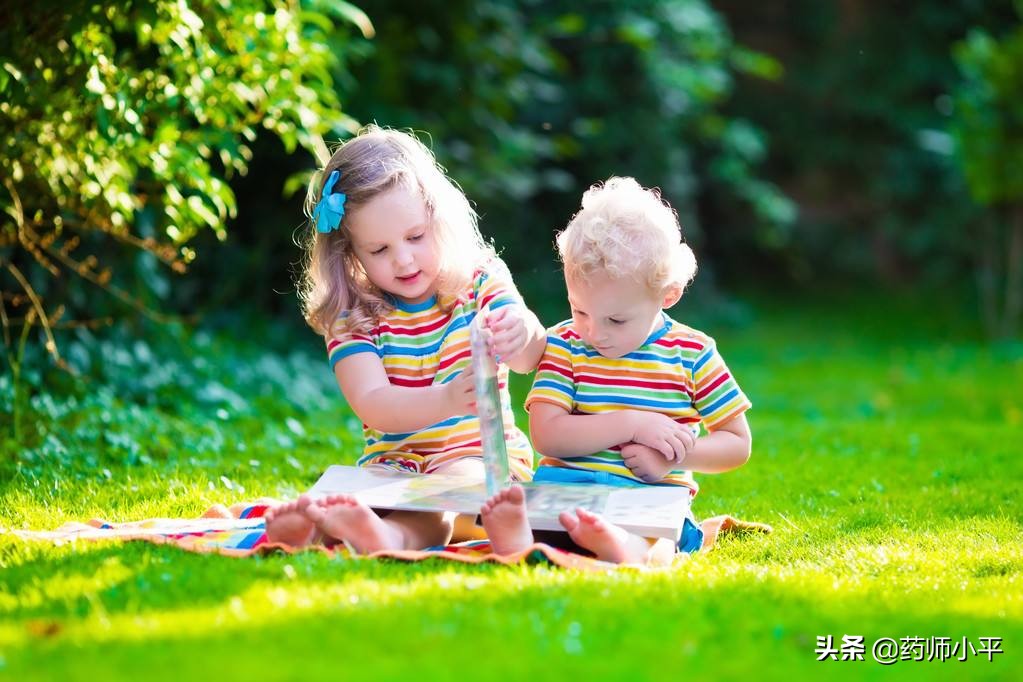 小孩长痱子擦了炉甘石皮肤变色了,孩子长痱子可以用炉甘石洗剂