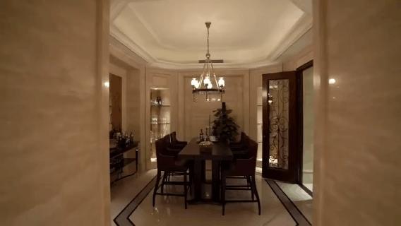 北京2.2亿豪宅火了！保洁费10万，卧室堪比二环一套房