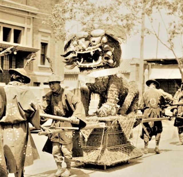 花100亿买纸，烧1000吨物欲｜中国人烧给故人的究竟是什么？