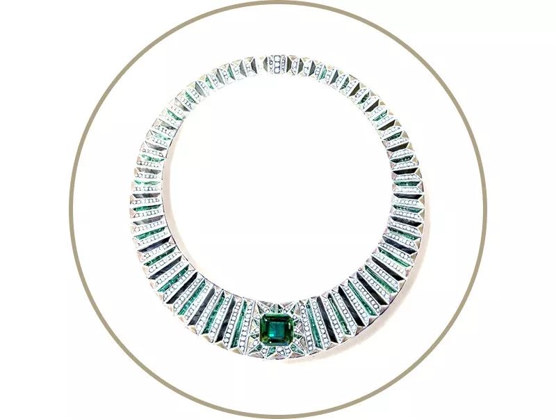 电影里经典首饰有哪些,这部电影中的珠宝价值几亿